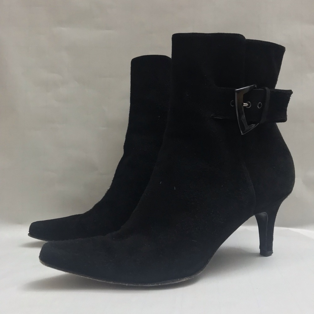 Stuart Weitzman Black Booties Size 6B